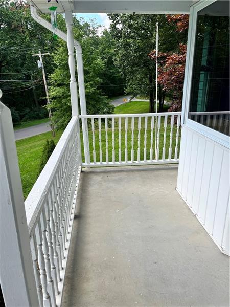 Building Photo - 329 Stoney Hollow Rd