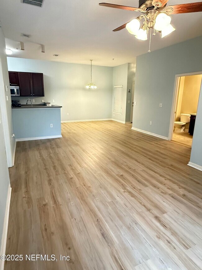 Building Photo - 13832 Herons Landing Way