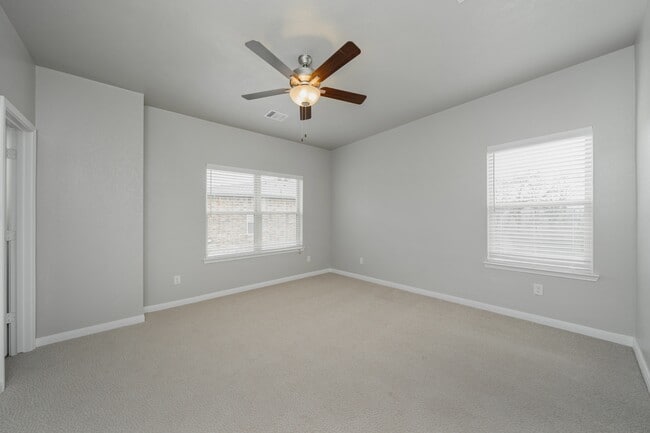 Building Photo - 4089 Cross Park Dr