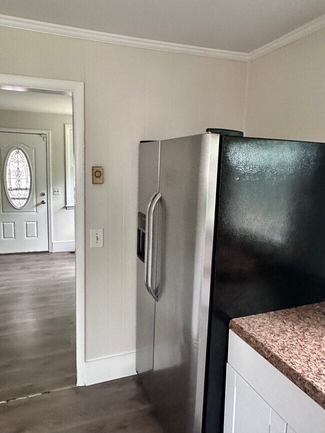 Building Photo - 2715 Morena St