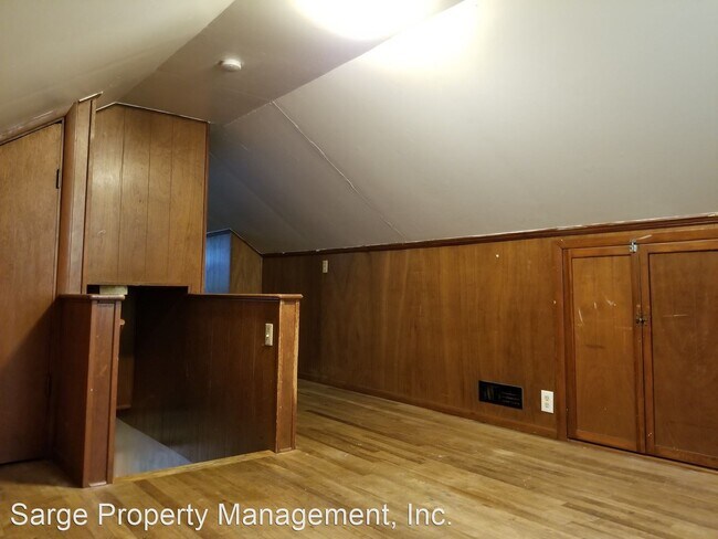 Building Photo - 4 br, 2 bath House - 517 S Mitchell St