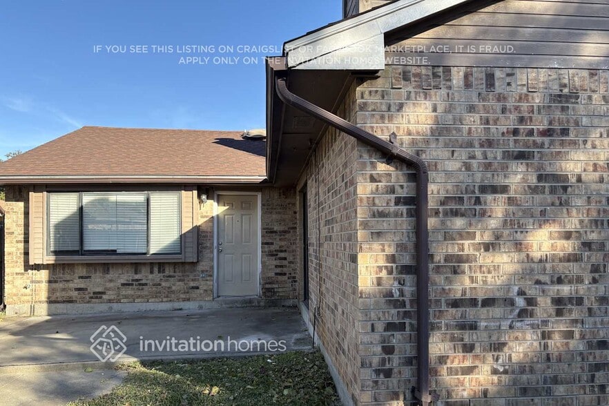 Building Photo - 2665 Claremont Dr