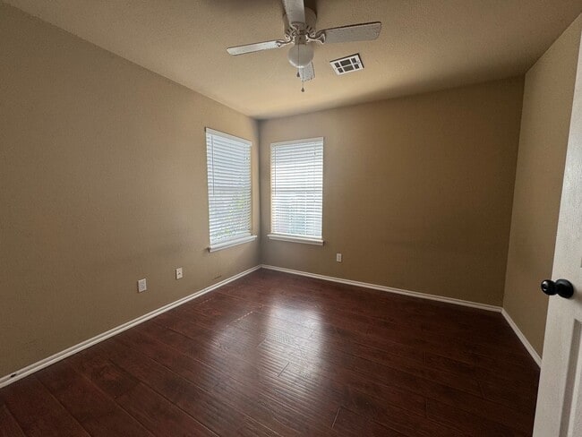 Building Photo - BIXBY - 4 Bedroom, 2.5 baths, 2 car garage...