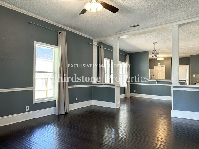Building Photo - 1439 Dancy St