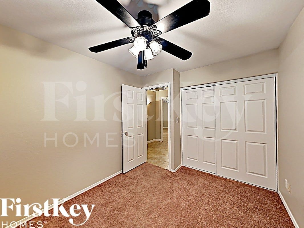 Building Photo - 5314 W Altadena Ave