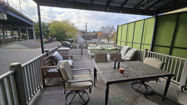 Building Photo - 602 S 9th St