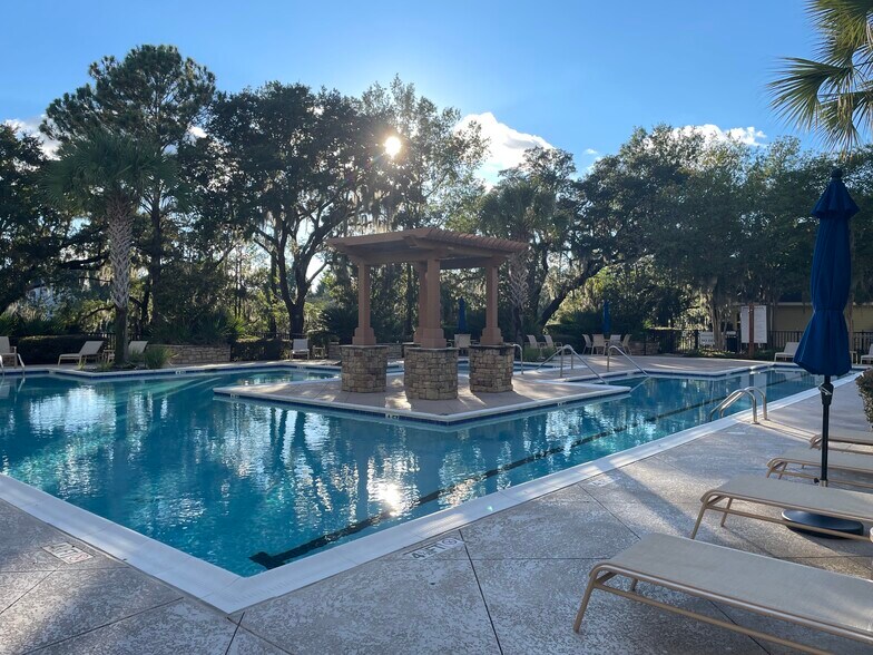 The Pier View pool - 145 Pier View St