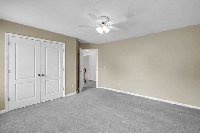 Building Photo - Stunning 4-bed Home in Hinesville With Two...