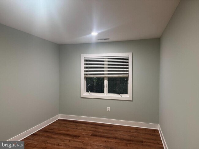 Building Photo - 7913 Charleston Ct