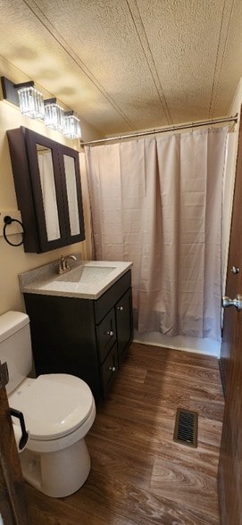 Building Photo - 2899 Sylvania Rd