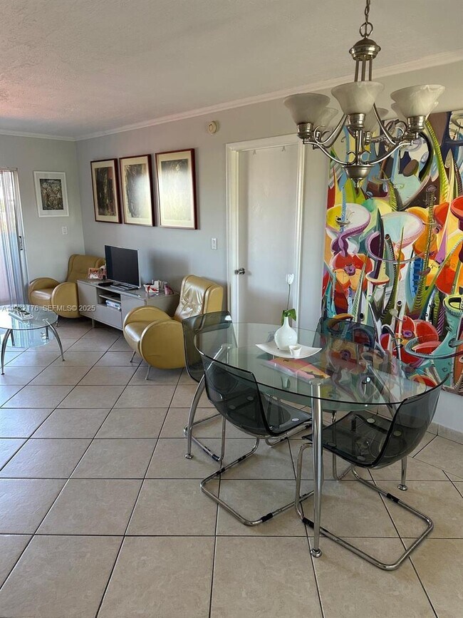 Building Photo - 6091 W 22nd Ct