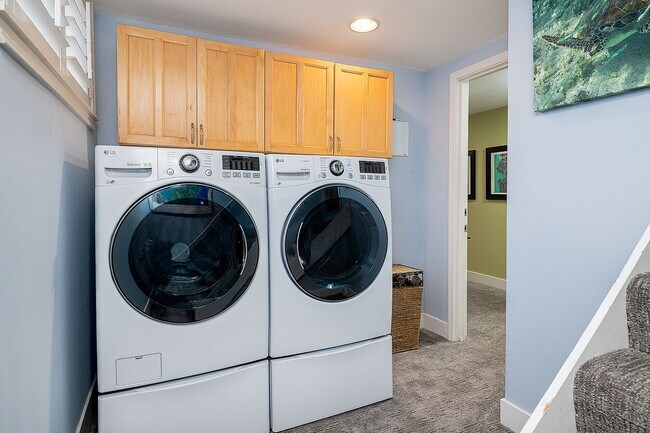 Building Photo - 7638 Winona Ave N