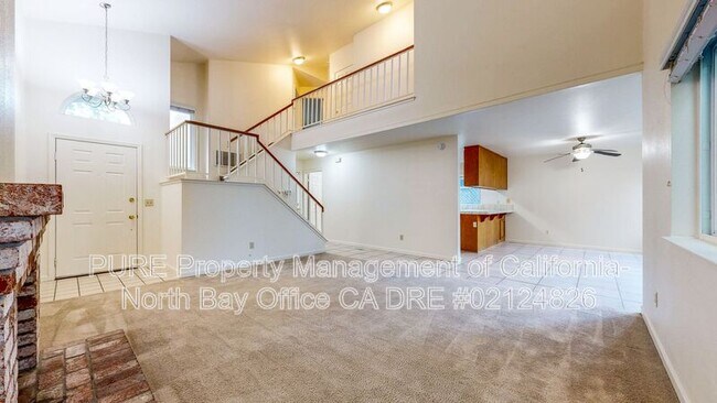 Building Photo - 2070 Pinercrest Dr