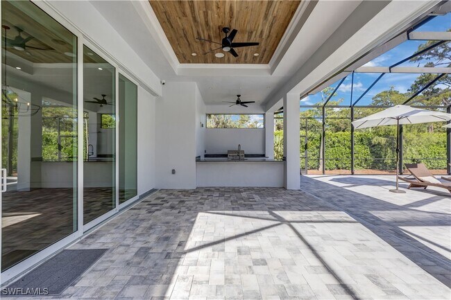 Building Photo - 5881 Sea Grass Ln