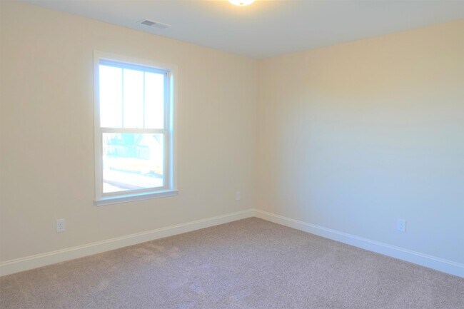 Building Photo - 2731 Millhone Dr