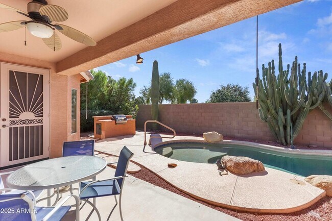 Building Photo - 20934 Sweet Dreams Dr