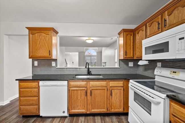 Building Photo - Beautiful 3-Bedroom Home on a Quiet Cul-de...