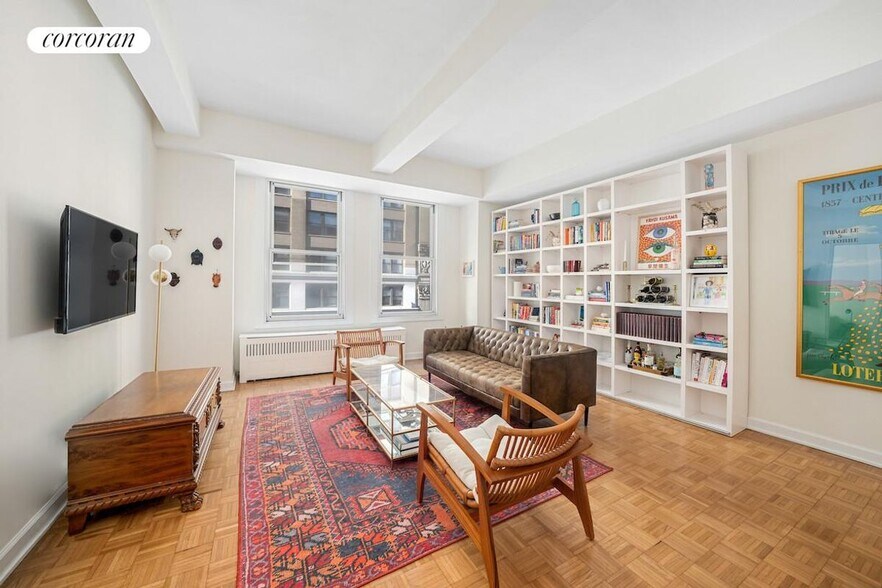 Building Photo - 425 Park Ave S