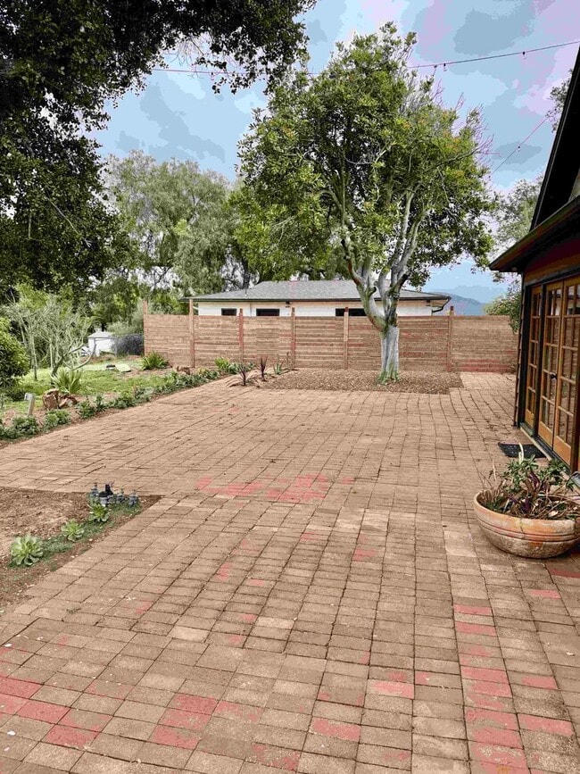 Building Photo - Amazing views at this 4 bedroom renovated Fallbrook home in a quiet neighborhood with a loft offi...