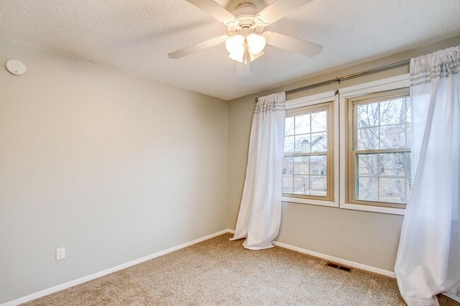 Building Photo - 6139 Little Pine Cir