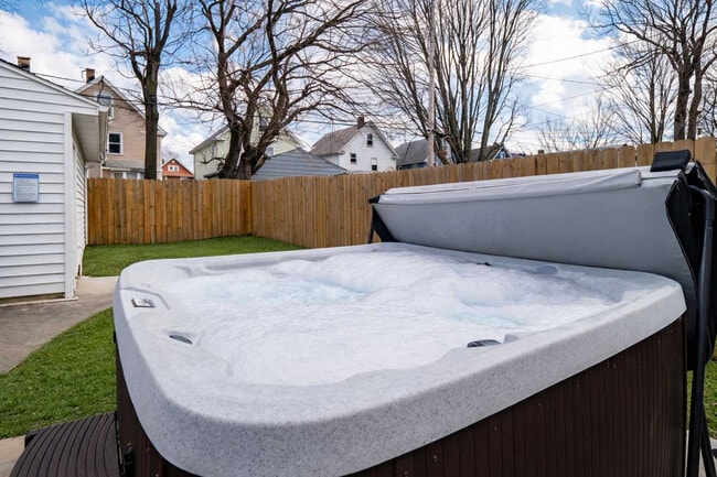 Building Photo - 3457 W 128th St