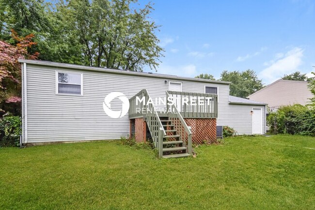 Building Photo - 6839 S Lawndale Ave