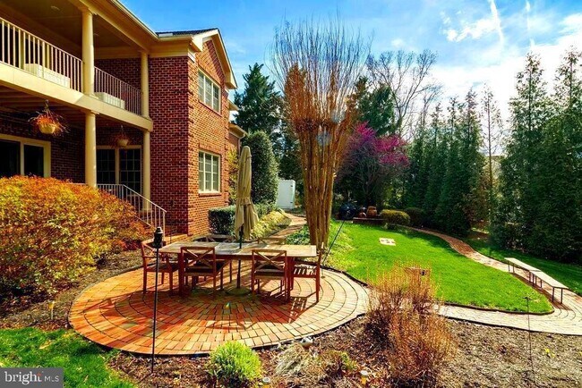 Building Photo - 14932 Alpine Bay Loop