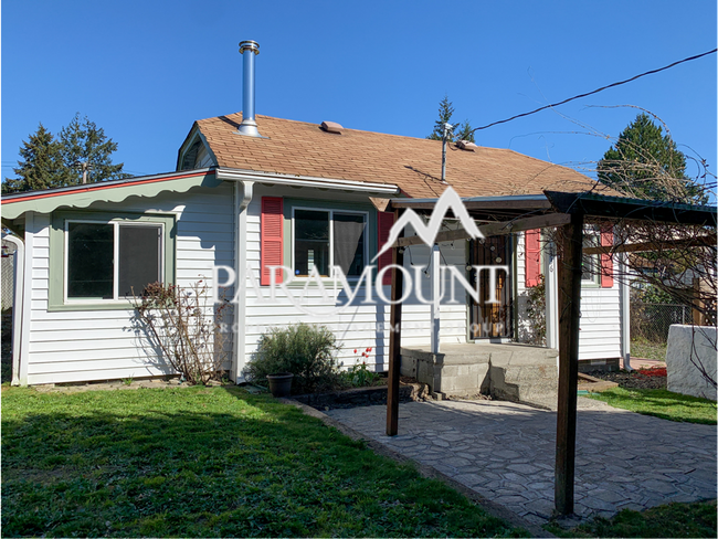 Building Photo - Adorable 1 Bed in Bremerton!