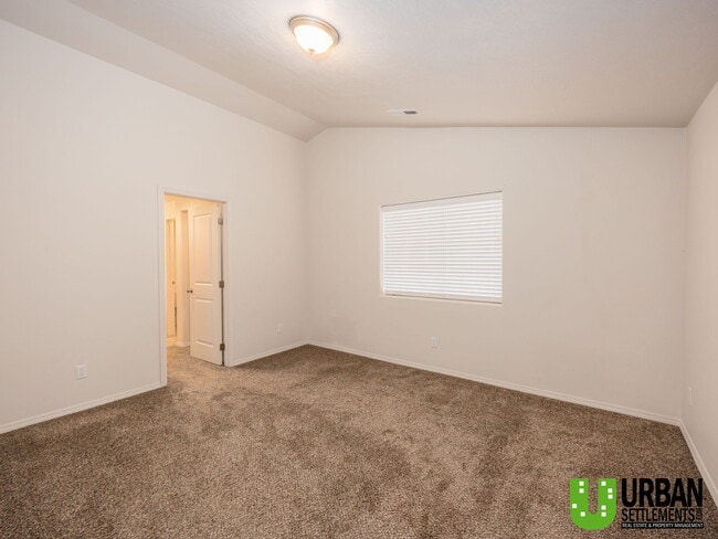 Building Photo - 4425 N McCabe Ln