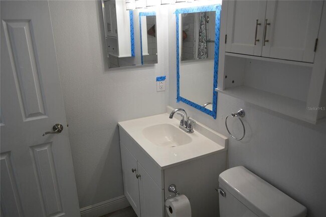 Building Photo - 8201 Donaldson Dr