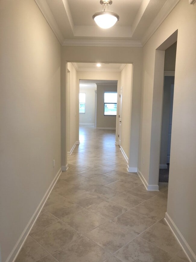 Building Photo - Lakefront Single Story 3/2 Home  FREE wash...