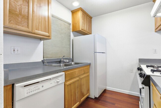 Building Photo - 514-518 10th Street