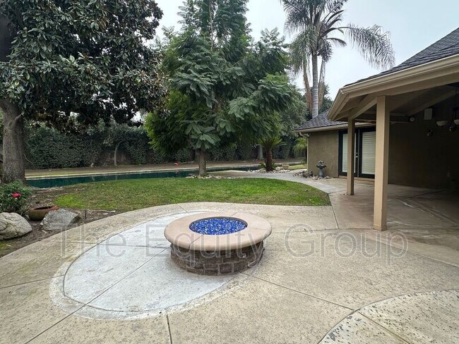 Building Photo - 5503 W Sweet Dr