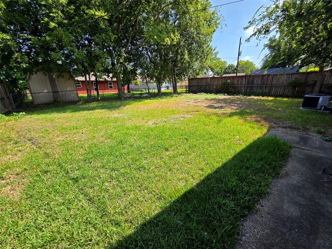 Building Photo - 6414 Granite St