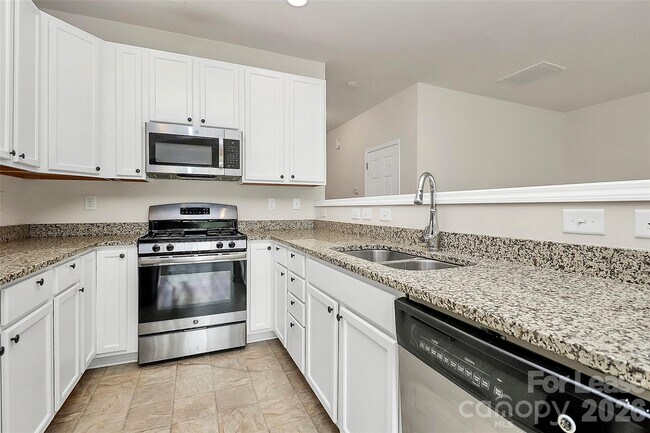 Building Photo - 7107 Adare Mews Rd