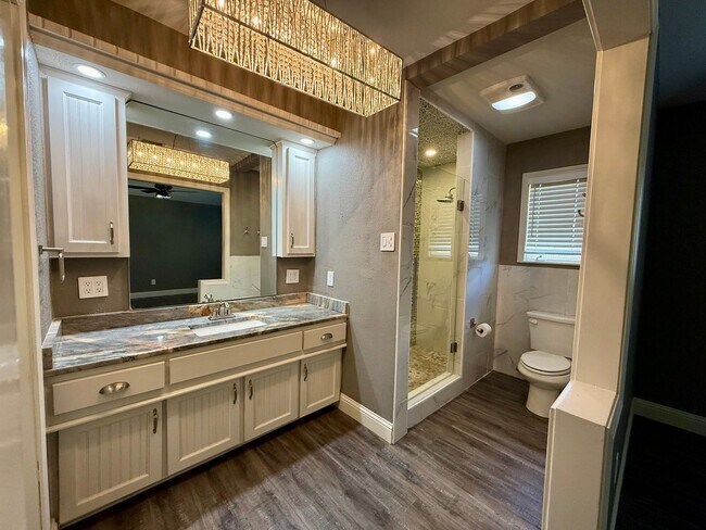 Building Photo - So many Amenities!