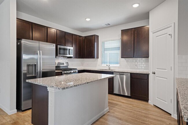 Building Photo - 313 Timber Brook Dr