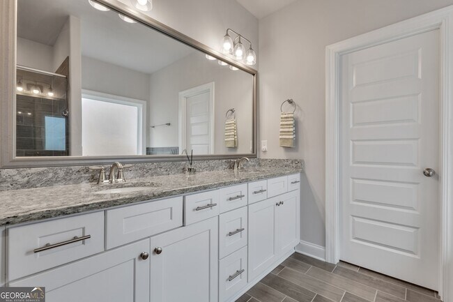 Building Photo - 21 Long Branch Trail