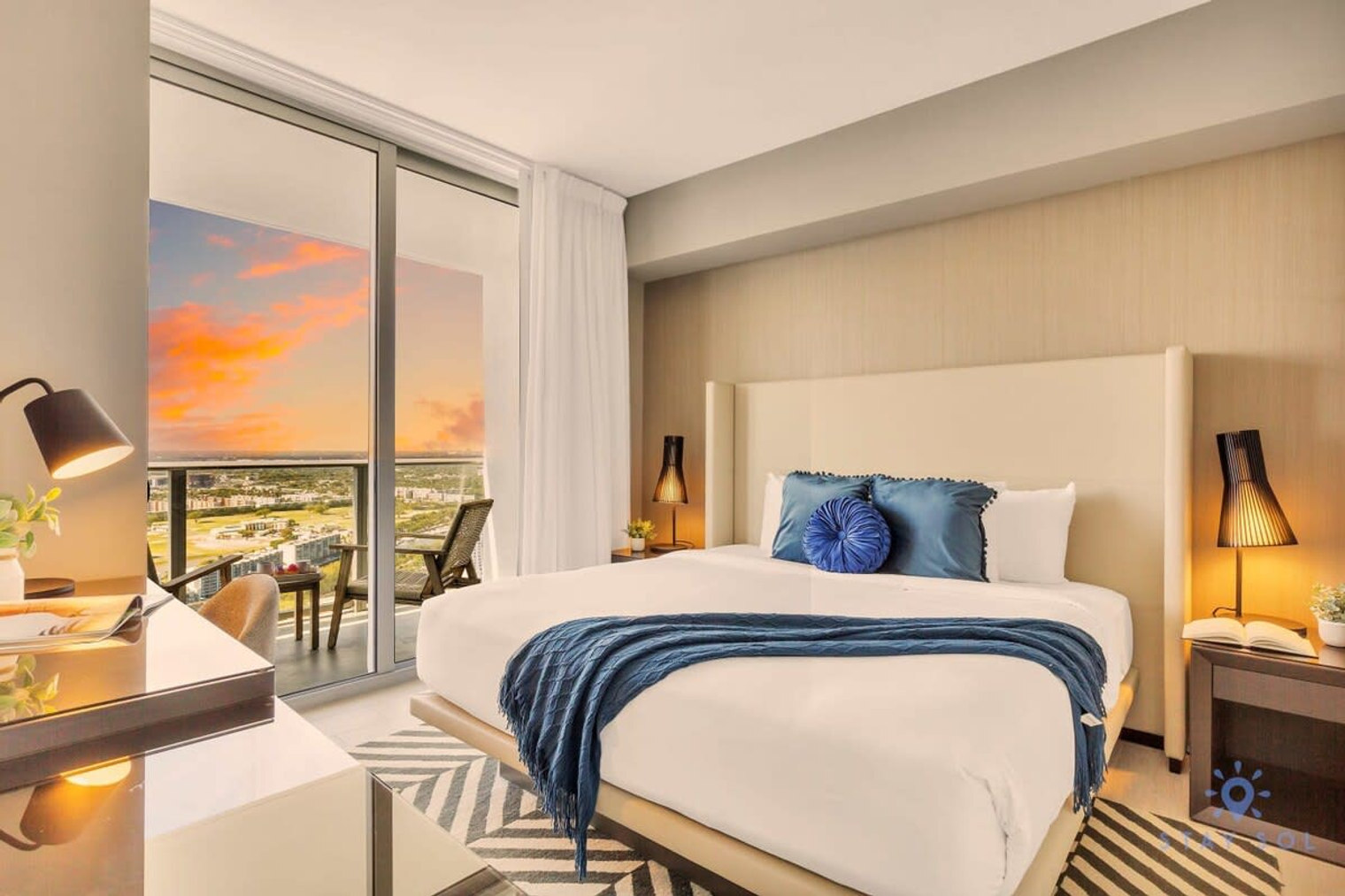 Building Photo - 4010 S Ocean Dr