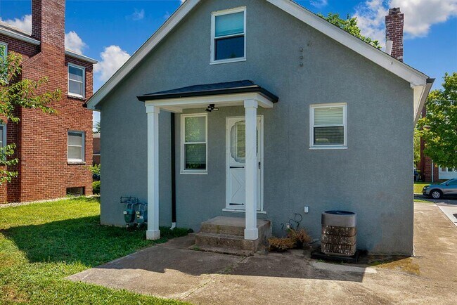 Building Photo - 1607 Elmwood Ave