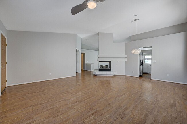 Building Photo - 472 Staghorn Pass Ave