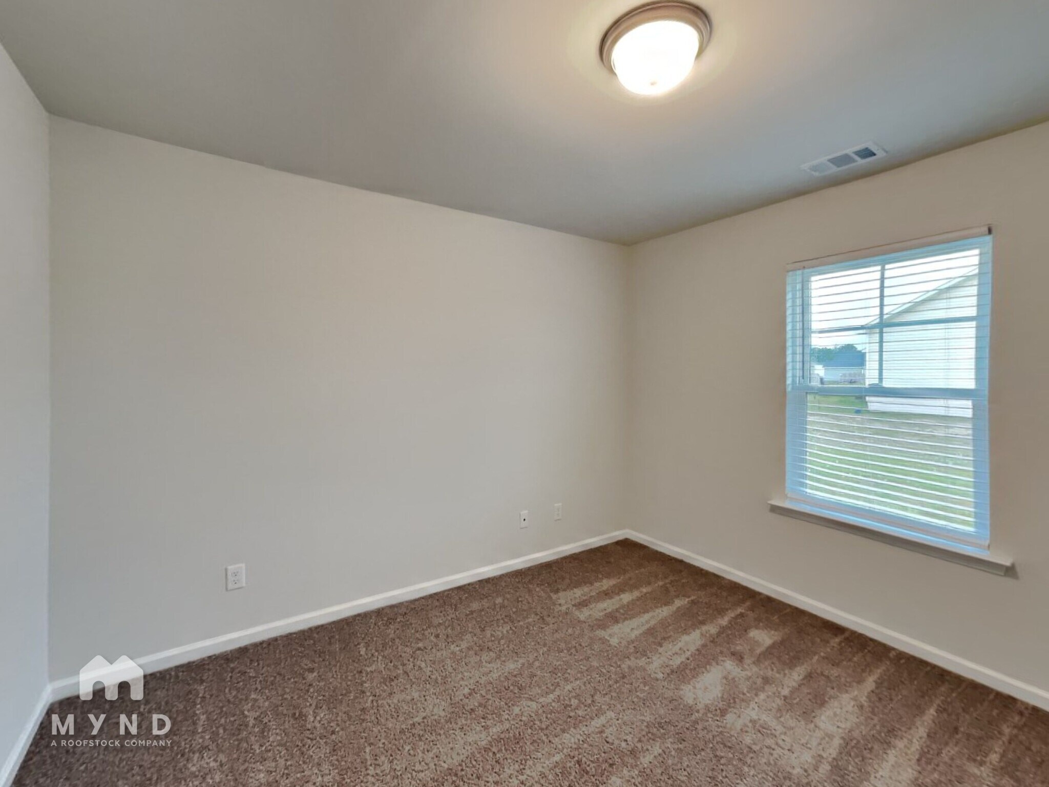 Building Photo - 119 Dasher Dr