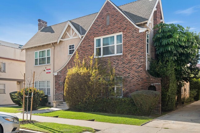 Building Photo - 645 S Detroit St