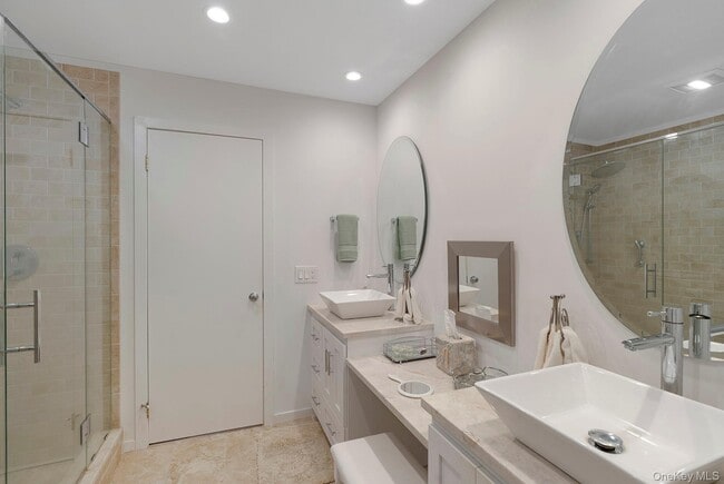 Building Photo - 45 Huckleberry Ln