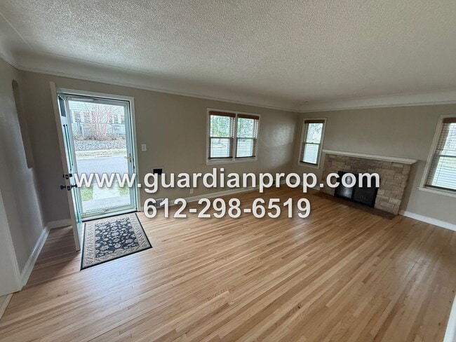 Building Photo - Highland Park House Available Now On Corner Lot, HW Floors, Updated Bath, Fenced Yard, 2 Car Garage