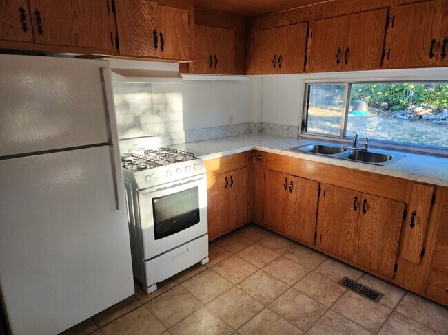 Building Photo - 2790 US-101