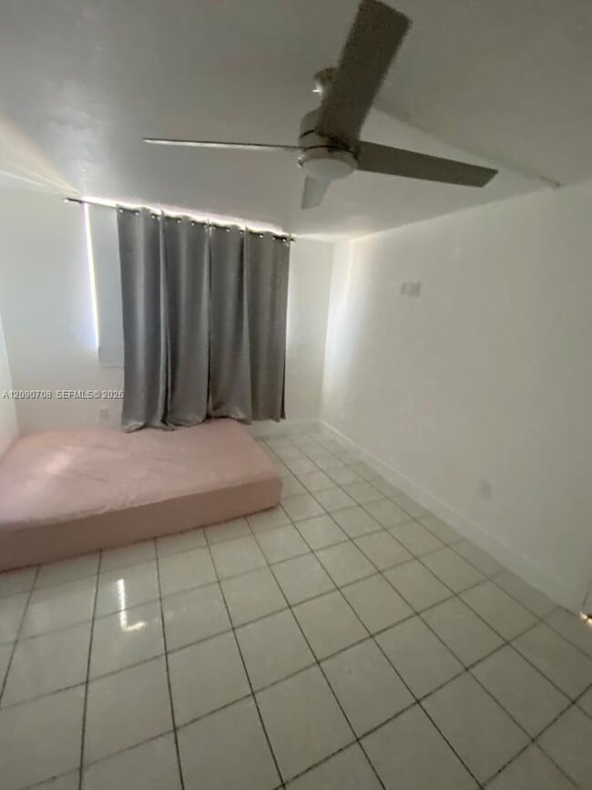 Building Photo - 401 Ocean Dr