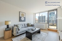 Building Photo - 255 W 94th St