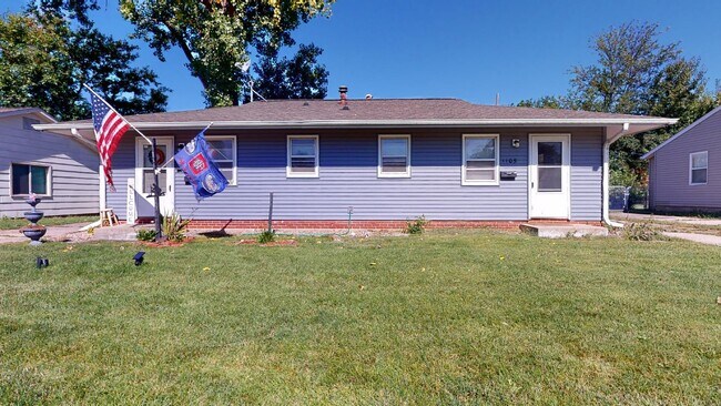 Building Photo - So Affordable and So Cute!