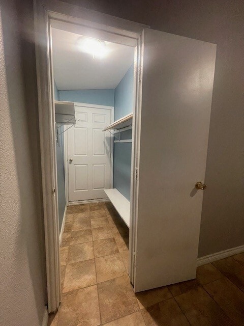 Building Photo - 814 Cameron Ave